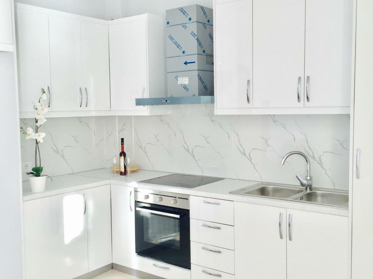 סרנדה Sea And Sun Apartments מראה חיצוני תמונה